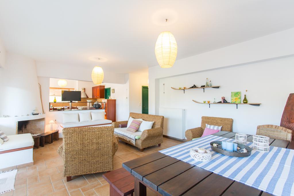 Marathon Beachside Villa 100M From The Beach Schinias Exterior foto