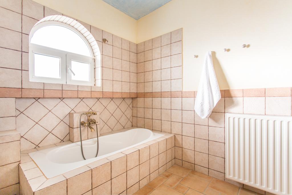 Marathon Beachside Villa 100M From The Beach Schinias Exterior foto