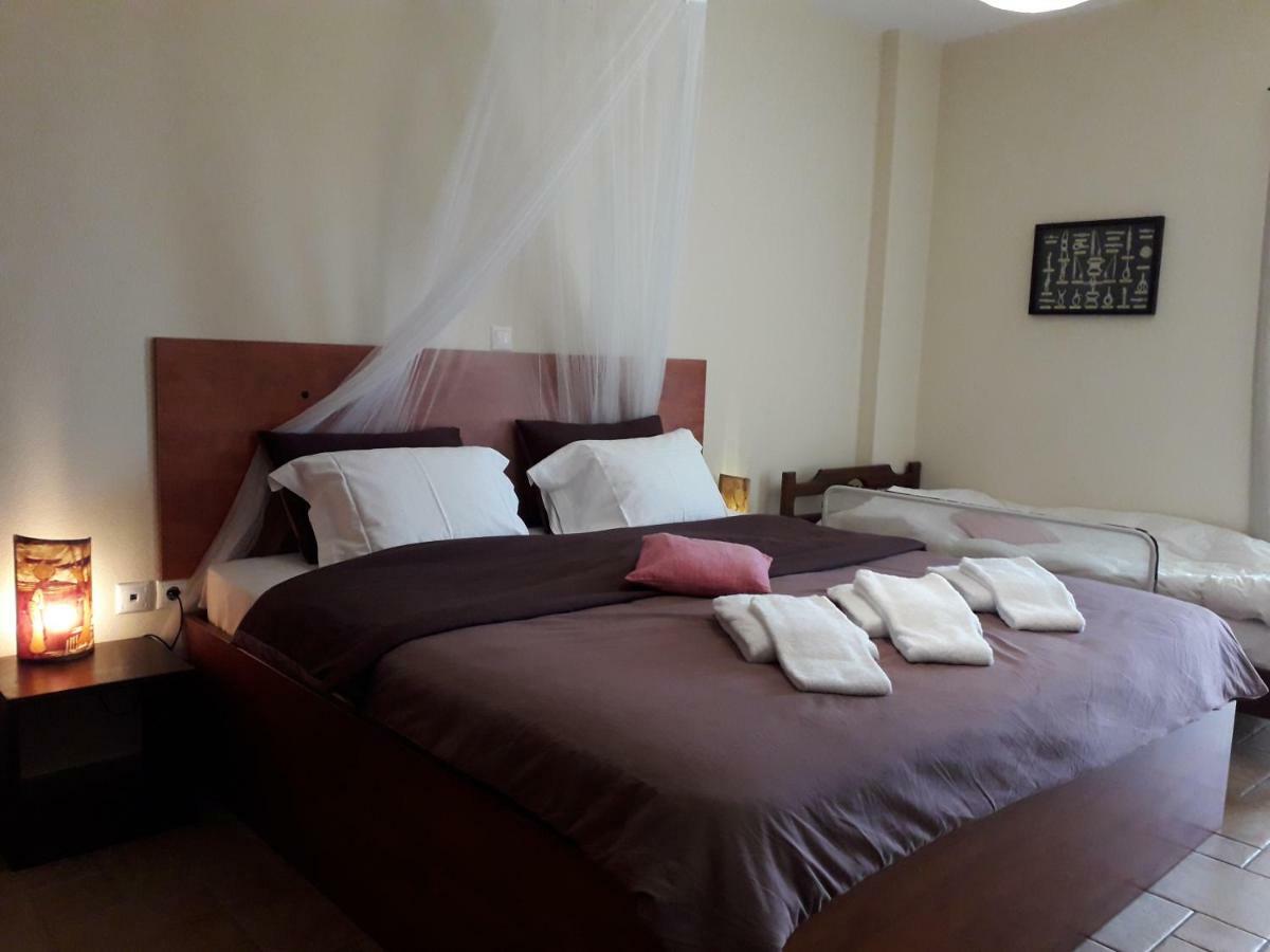 Marathon Beachside Villa 100M From The Beach Schinias Exterior foto